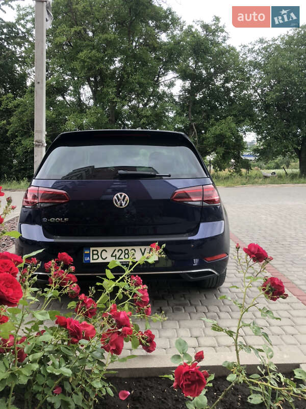 Хэтчбек Volkswagen e-Golf 2018 в Львове