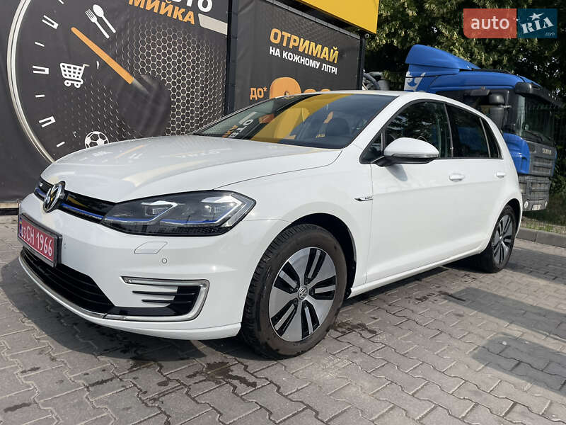 Хетчбек Volkswagen e-Golf 2020 в Дніпрі