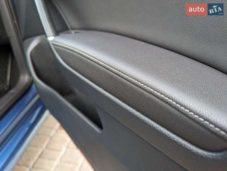 Хетчбек Volkswagen e-Golf 2015 в Львові