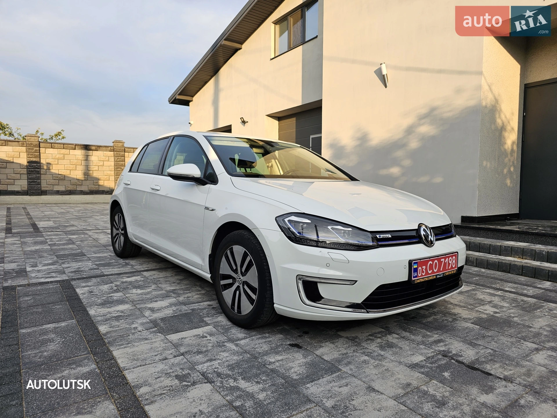 2017 Volkswagen Golf - фото 1