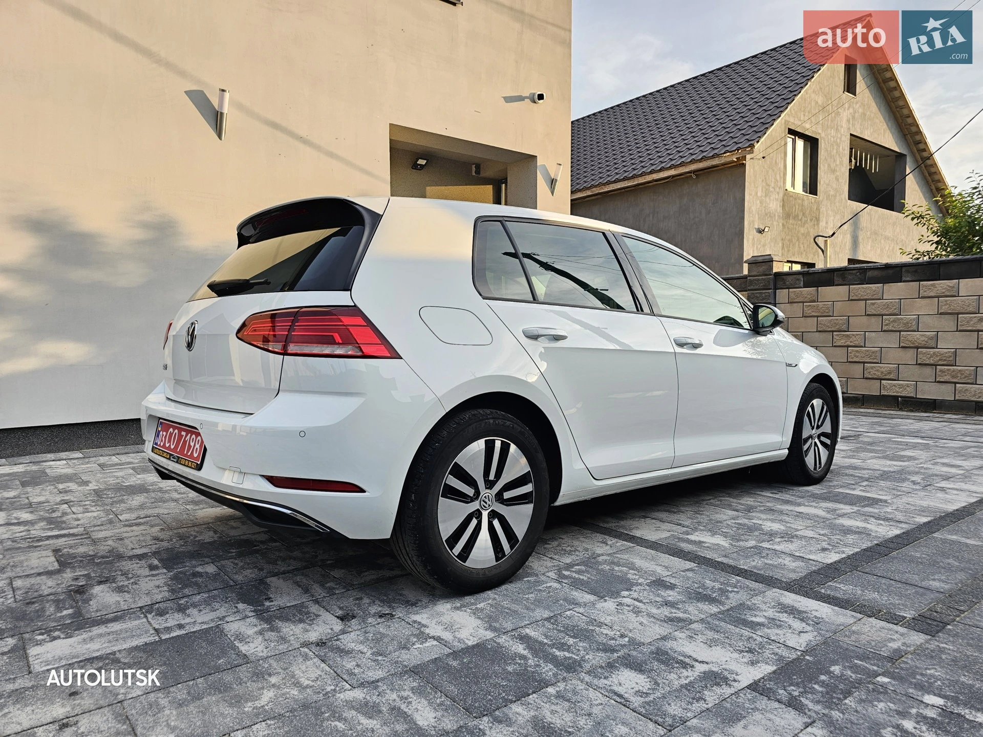 2017 Volkswagen Golf - мініатюра 9