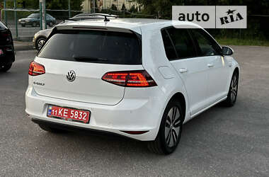 Хетчбек Volkswagen e-Golf 2016 в 