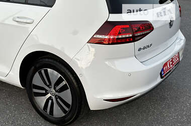Хетчбек Volkswagen e-Golf 2016 в 
