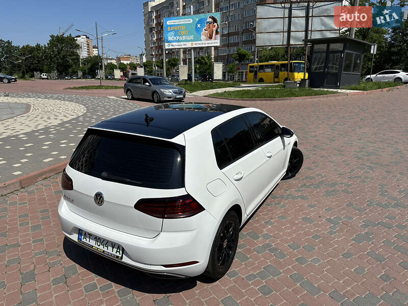 Хетчбек Volkswagen e-Golf 2017 в Івано-Франківську фото 4 Хетчбек Volkswagen e-Golf 2017 в Івано-Франківську