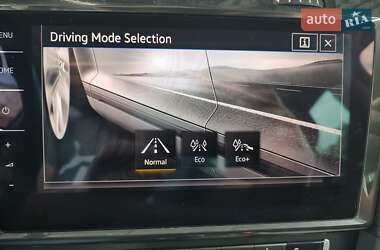 Хетчбек Volkswagen e-Golf 2020 в 