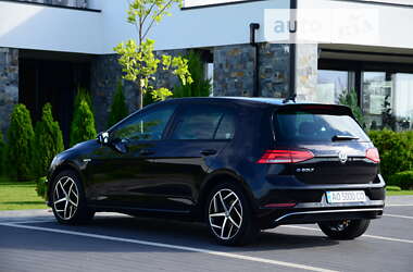 Хетчбек Volkswagen e-Golf 2018 в 