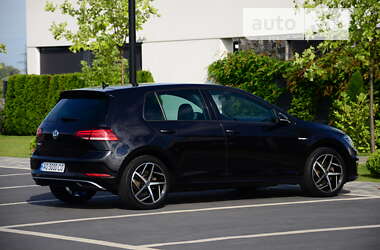 Хетчбек Volkswagen e-Golf 2018 в 