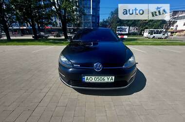 Хэтчбек Volkswagen e-Golf 2014 в Ужгороде