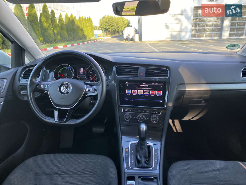 Хетчбек Volkswagen e-Golf 2019 в Миколаєві