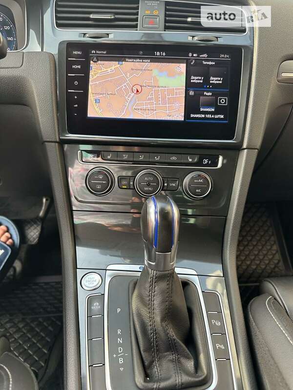 Хетчбек Volkswagen e-Golf 2017 в Луцьку