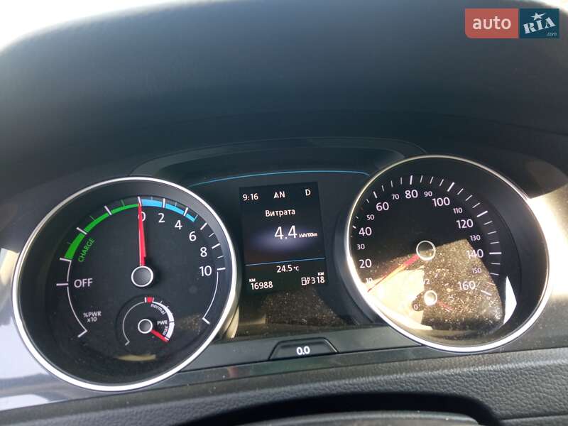 Хетчбек Volkswagen e-Golf 2020 в Чернівцях