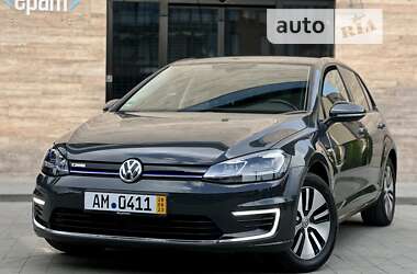 Хэтчбек Volkswagen e-Golf 2020 в 