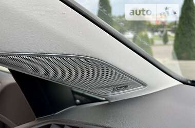 Хэтчбек Volkswagen e-Golf 2020 в 
