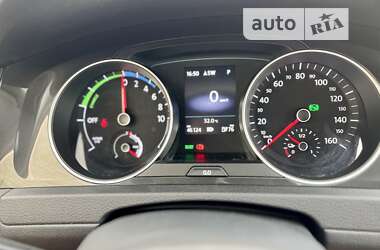 Хэтчбек Volkswagen e-Golf 2020 в 