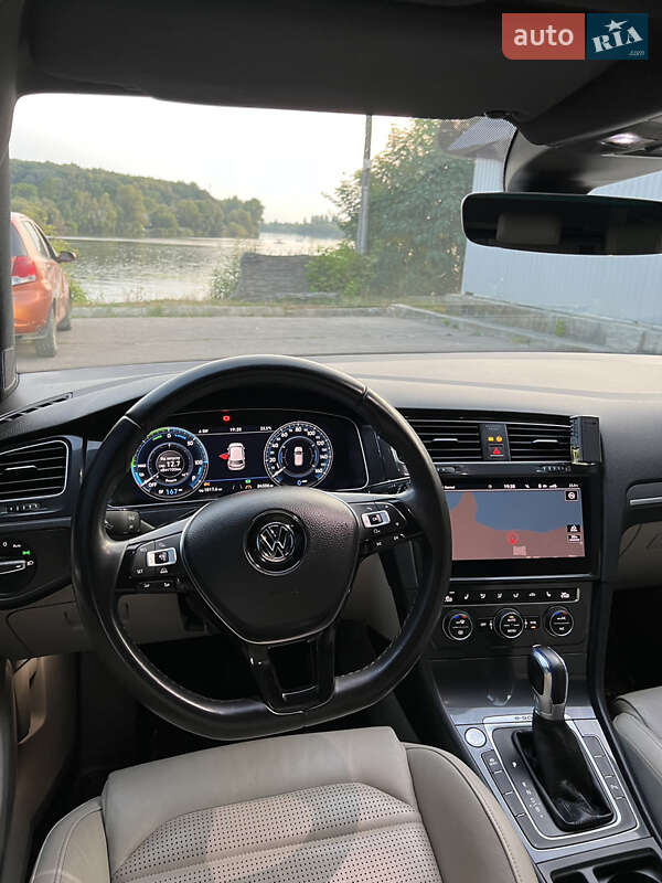 Хетчбек Volkswagen e-Golf 2017 в Бердичеві