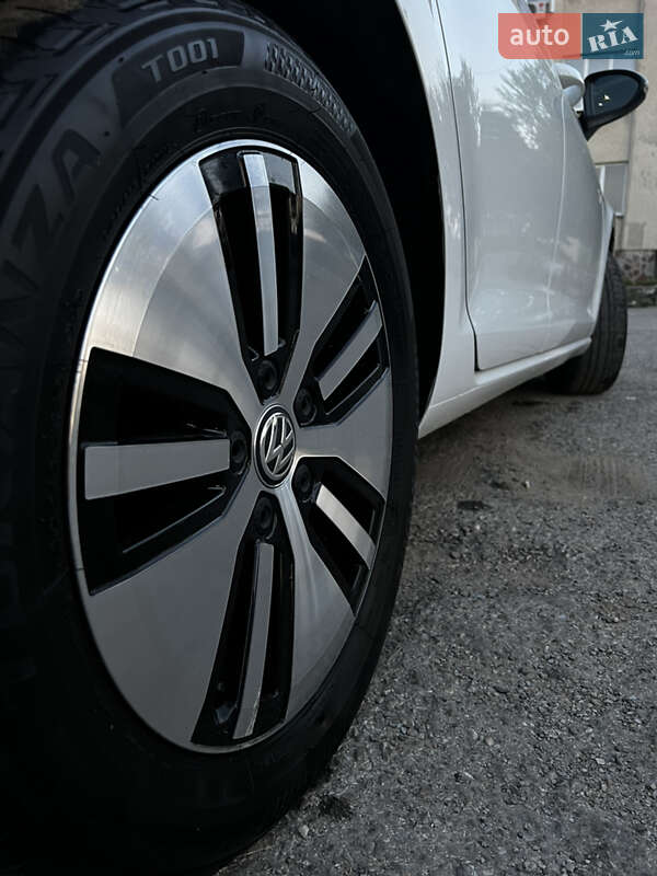 Хетчбек Volkswagen e-Golf 2020 в Івано-Франківську