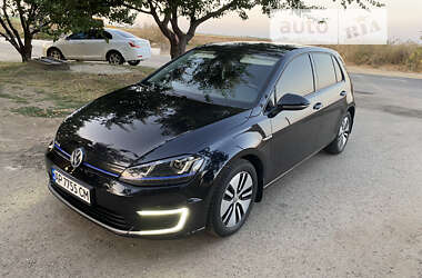 Хетчбек Volkswagen e-Golf 2015 в Запоріжжі