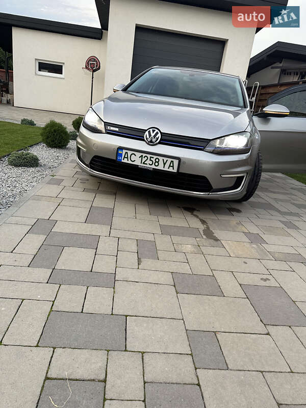 Хетчбек Volkswagen e-Golf 2014 в Луцьку