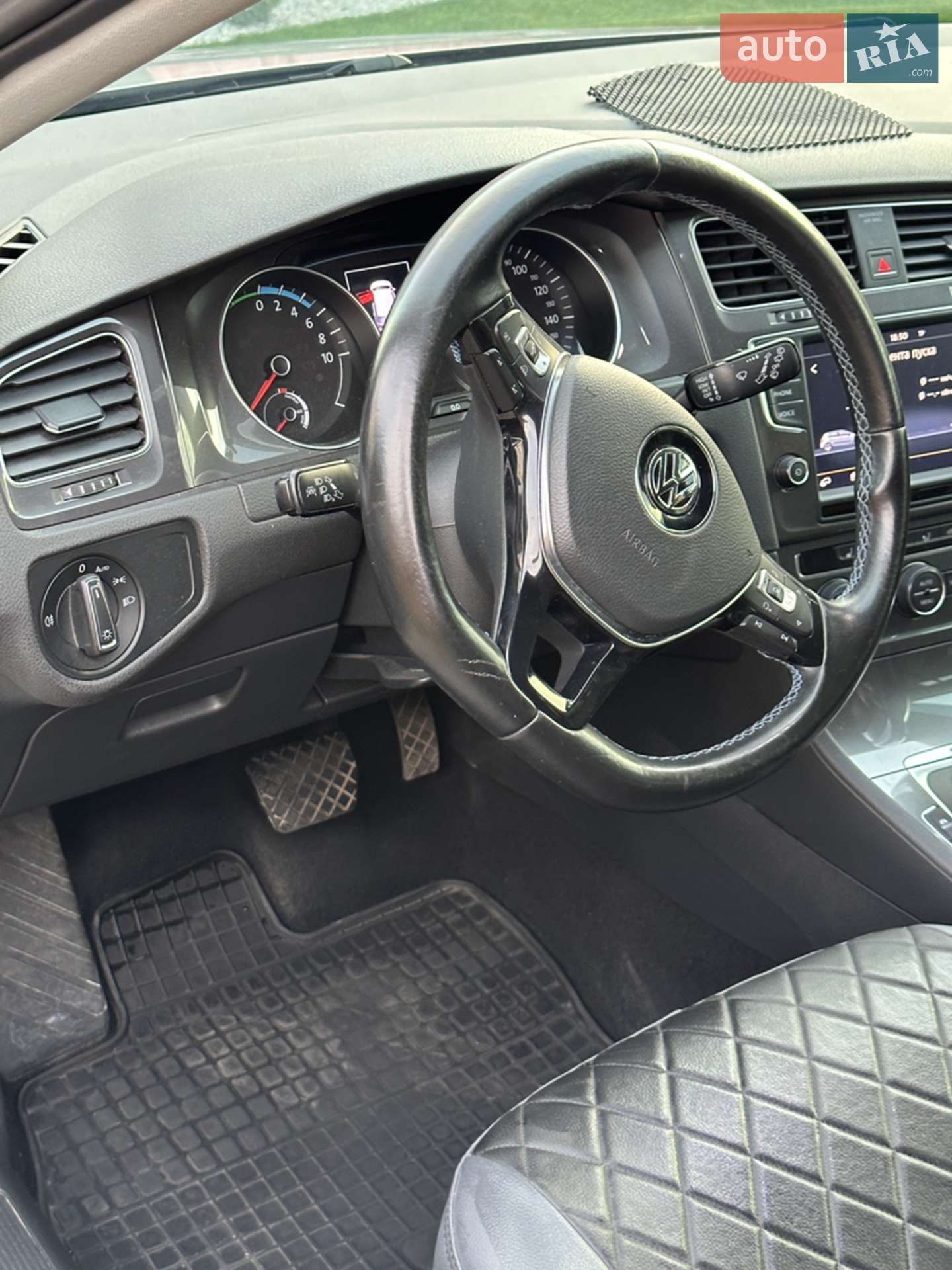 2014 Volkswagen Golf - мініатюра 17