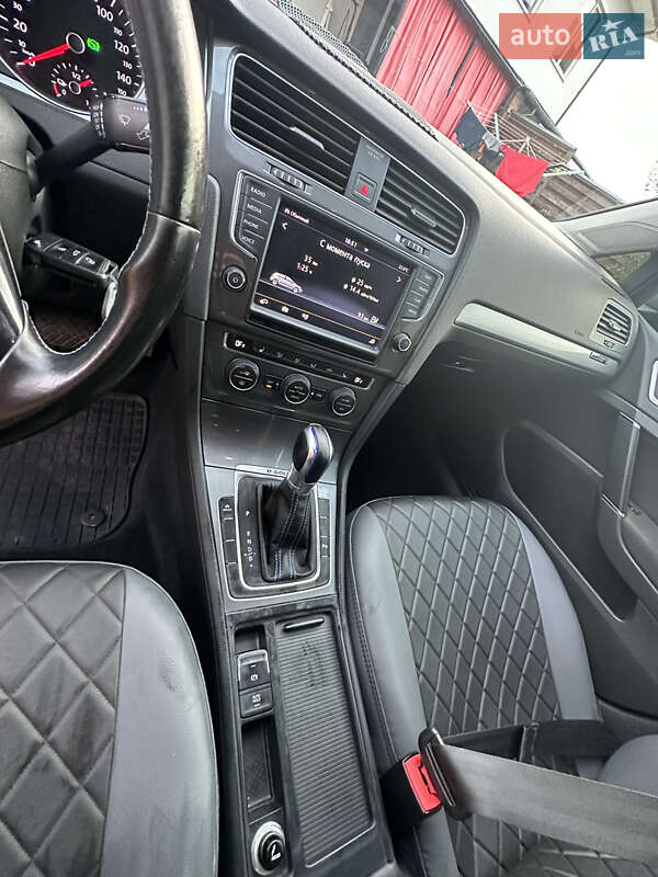 Хетчбек Volkswagen e-Golf 2014 в Луцьку