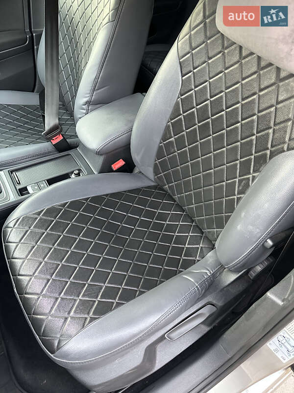 Хетчбек Volkswagen e-Golf 2014 в Луцьку