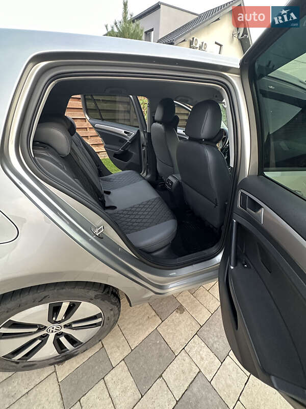 Хетчбек Volkswagen e-Golf 2014 в Луцьку