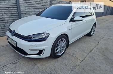 Хэтчбек Volkswagen e-Golf 2016 в Кривом Роге