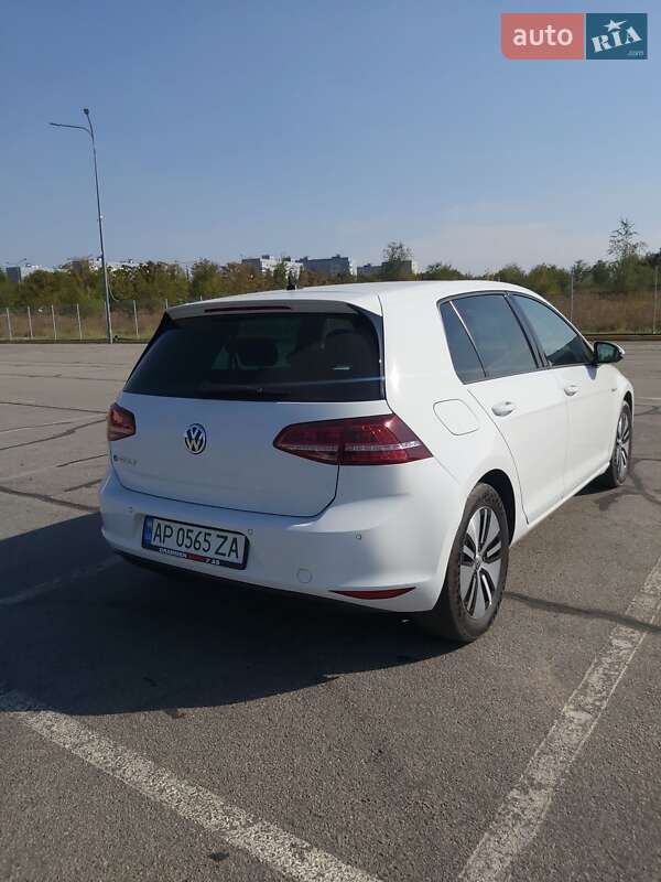 Хетчбек Volkswagen e-Golf 2015 в Запоріжжі