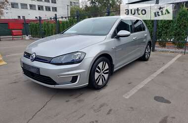 Хетчбек Volkswagen e-Golf 2014 в Києві