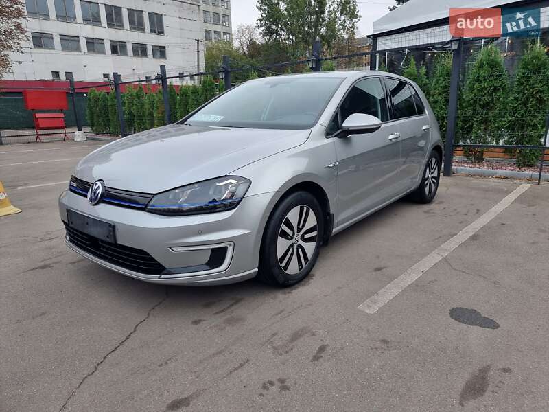 Хэтчбек Volkswagen e-Golf 2014 в 