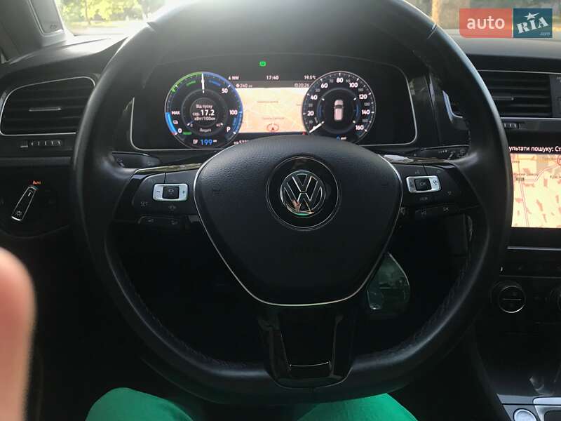 Хэтчбек Volkswagen e-Golf 2019 в Голованевске фото 15 Хэтчбек Volkswagen e-Golf 2019 в Голованевске