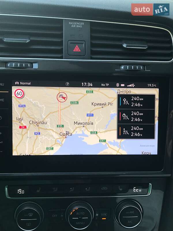 Хэтчбек Volkswagen e-Golf 2019 в Голованевске фото 22 Хэтчбек Volkswagen e-Golf 2019 в Голованевске