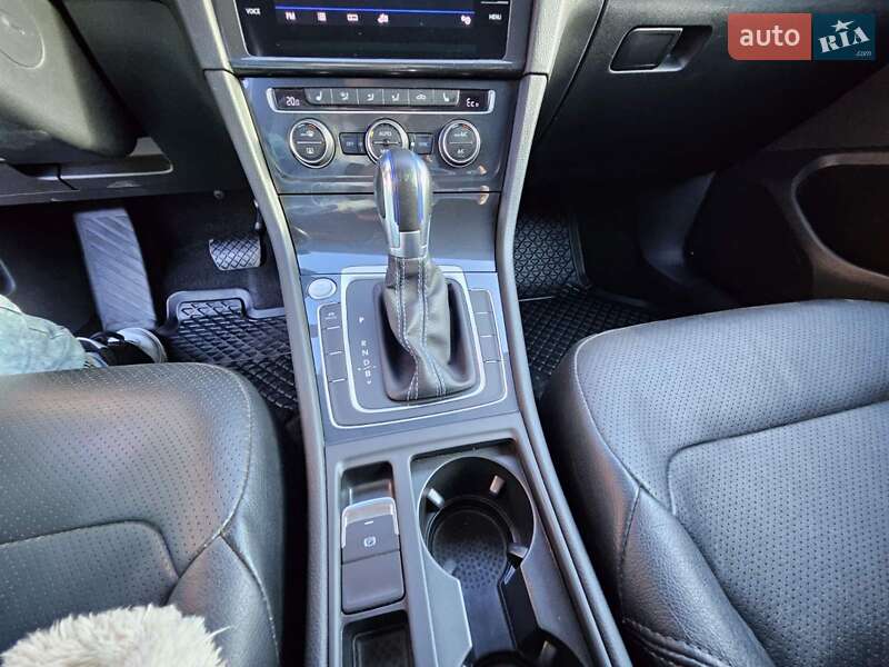 Хетчбек Volkswagen e-Golf 2019 в Вінниці