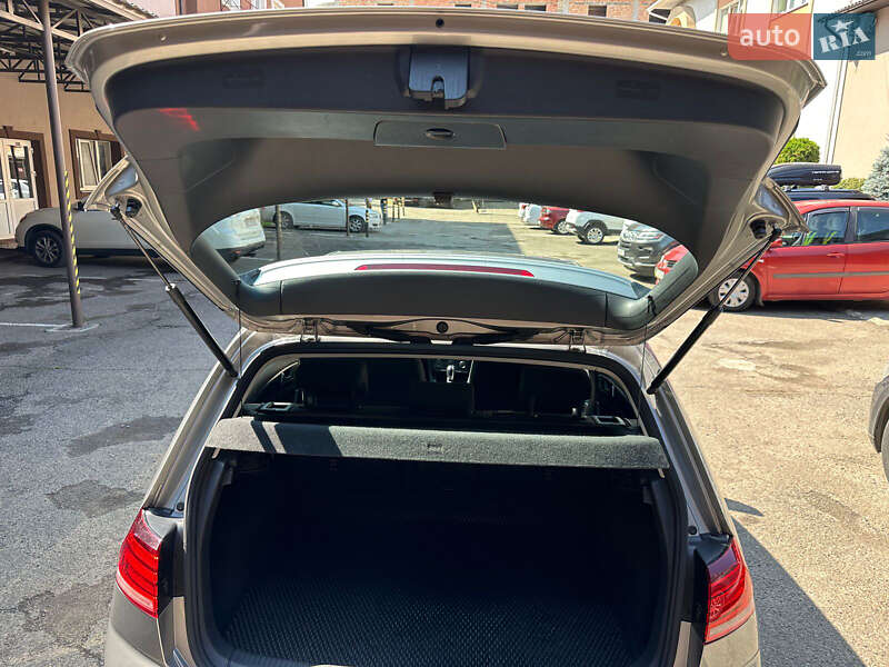 Хэтчбек Volkswagen e-Golf 2018 в Черновцах