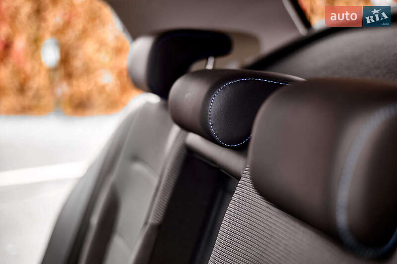 Хетчбек Volkswagen e-Golf 2020 в Дніпрі