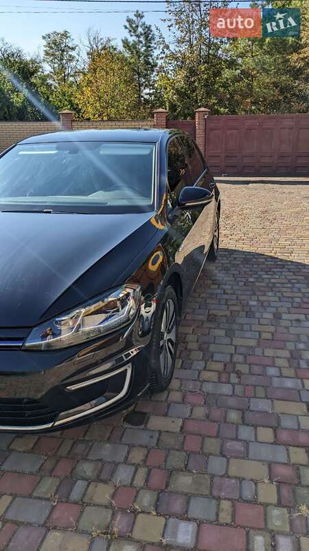 Хетчбек Volkswagen e-Golf 2017 в Кривому Розі