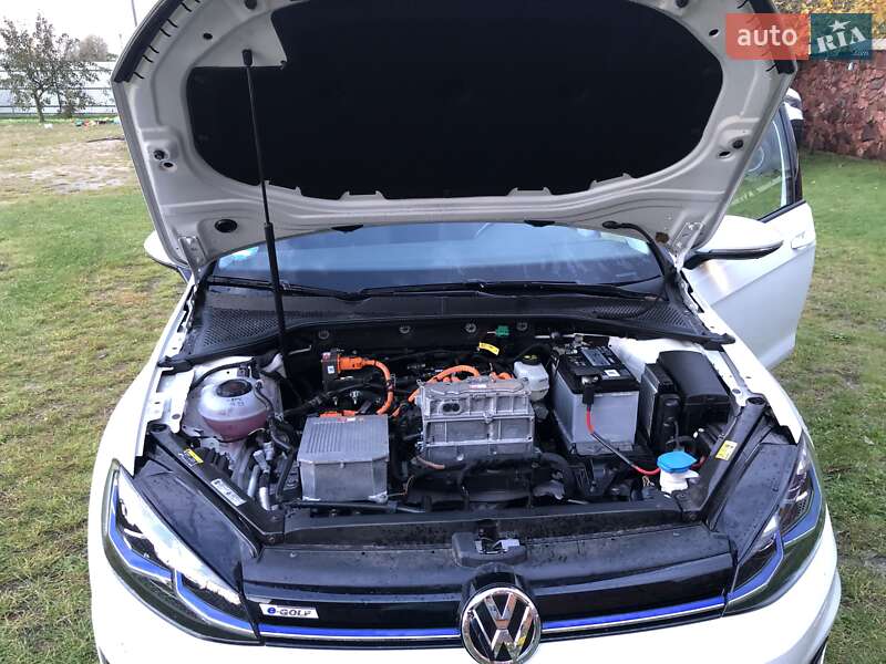 Хетчбек Volkswagen e-Golf 2019 в Камені-Каширському