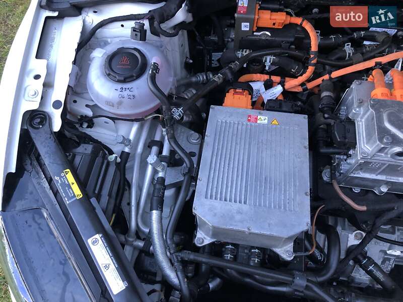 Хетчбек Volkswagen e-Golf 2019 в Камені-Каширському