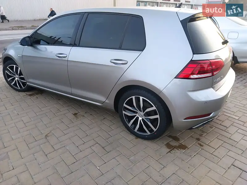Volkswagen e-Golf 2017