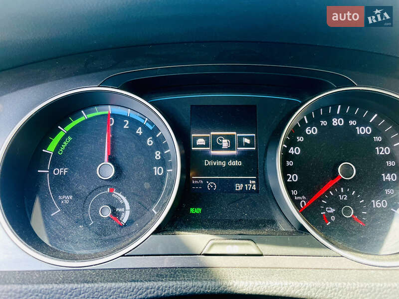 Хетчбек Volkswagen e-Golf 2016 в Львові