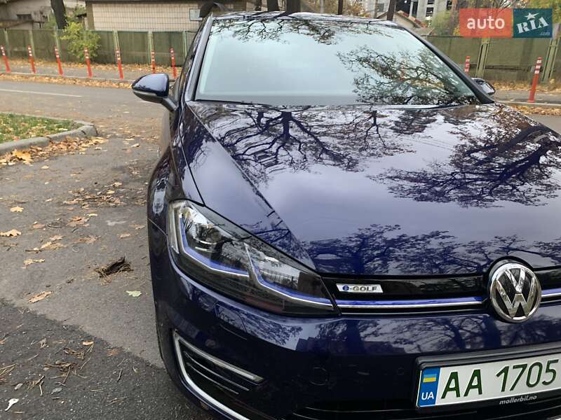 Хетчбек Volkswagen e-Golf 2019 в Києві