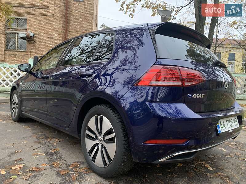 Хетчбек Volkswagen e-Golf 2019 в Києві