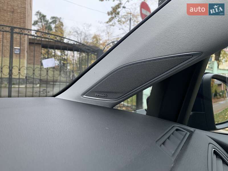 Хетчбек Volkswagen e-Golf 2019 в Києві