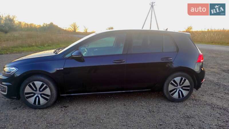 Хетчбек Volkswagen e-Golf 2020 в Кельменцях