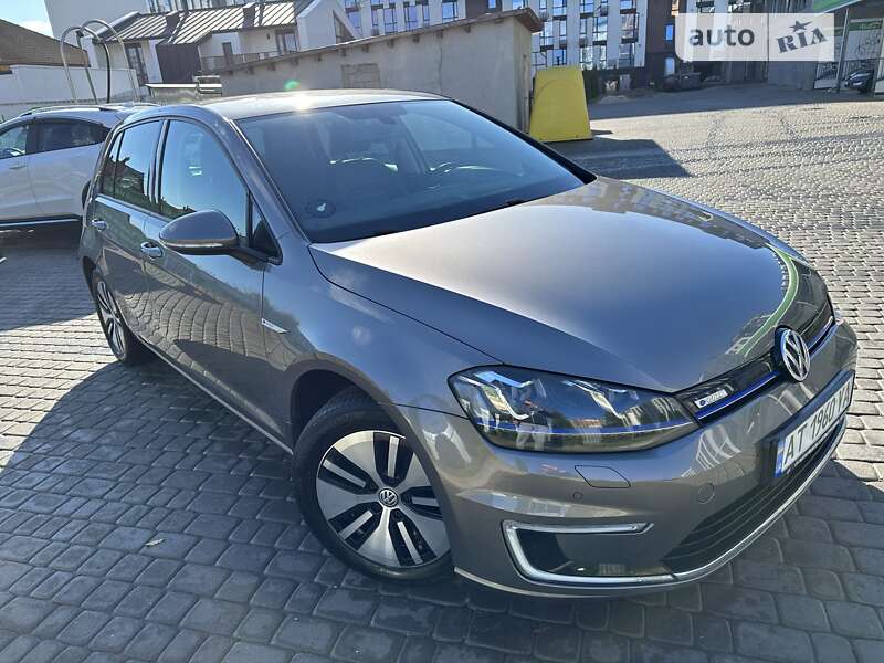 Хетчбек Volkswagen e-Golf 2016 в Івано-Франківську