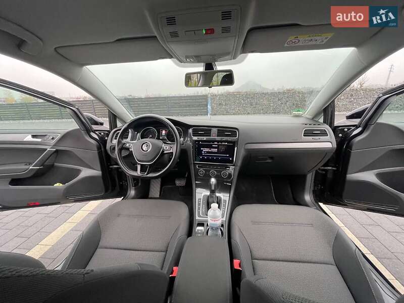 Хэтчбек Volkswagen e-Golf 2020 в Мукачево