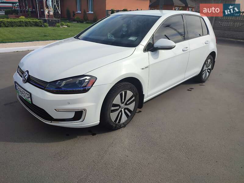 Хэтчбек Volkswagen e-Golf 2015 в Бахмаче