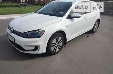 Хэтчбек Volkswagen e-Golf 2015 в Бахмаче