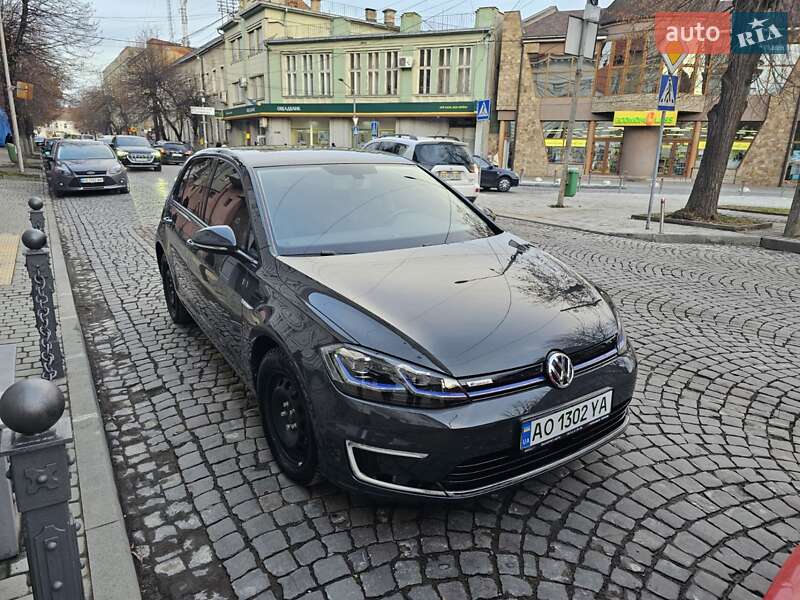 Хэтчбек Volkswagen e-Golf 2018 в Мукачево