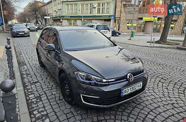 Хэтчбек Volkswagen e-Golf 2018 в 